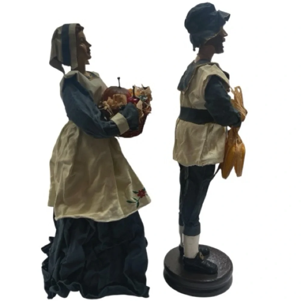 Vintage Silvestri Paper Mache Pilgrim Couple Set of 2 15” Thanksgiving Decor